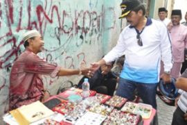 Inisiator pengunjuk rasa Gubernur Kepri bangun kemah