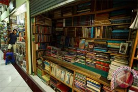 Pasar buku Page 1 Small