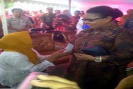  Nenek Asyani Titip Surat Untuk Presiden Jokowi