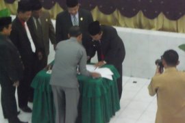 DPRD Sawahlunto Sepakati Tujuh Ranperda Menjadi Perda