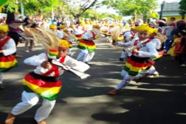 Tarian Soya-Soya di Ternate Pecahkan Rekor MURI