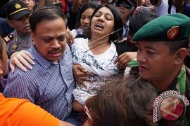 Keluarga "Bali Nine" Datangi Nusakambangan Dengan Histeris