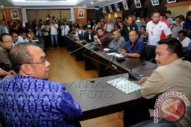 Menpora Tak Berniat Korbankan Klub dan Pemain