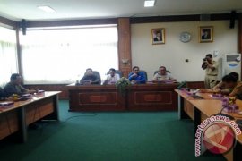 KUNJUNGAN KOMISI IV DPRD KALSEL