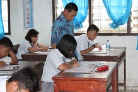 27 Siswa Absen UN Hari Pertama di Taput