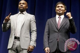 Petinju Indonesia Chris John Prediksi Mayweather Jatuhkan Pacman 