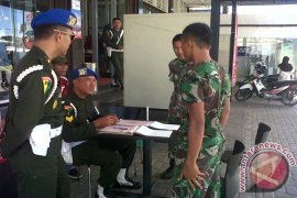 POM Razia Anggota TNI Keluyuran di Aceh