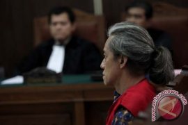 Musisi Fariz Curhat Pada Media