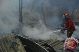 Kebakaran gudang Page 1 Small