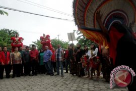 Nurdin Basirun Naik Angkot Lamar PDIP Kepri