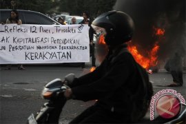 Menolak Kapitalisme Pendidikan Page 1 Small