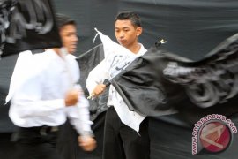 KIBARKAN BENDERA HTI