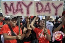 KSBSI Jambi peringati "Mayday" dengan bakti sosial