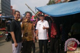 Pedagang Keluhkan Kondisi Pasar Kebon Kembang 