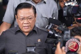 Agung Laksono Tidak Setuju DPD Dibubarkan