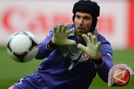 Lawan Chelsea, Cech masih dipercaya Unai Emery