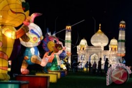 Festival Lampion Palembang Page 1 Small