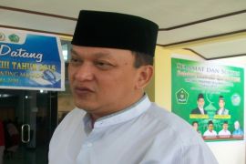 Ayub Albugis daftarkan diri balon wawali Manado 