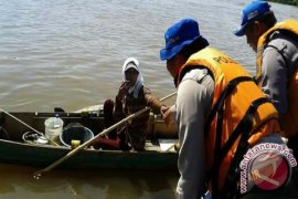 Satpolair  Laksanakan Polmas Di Bantaran Sungai 