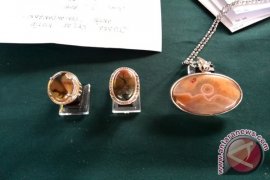 "Sunset Kaur" juara kontes akik HUT Kaur