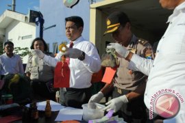 Polda Jatim Tangkap Pelaku "Illegal Fishing" Gunakan Bondet-Potasium