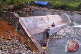 Pembangkit Listrik Mikro Hidro Pedalaman Meratus Dioperasikan