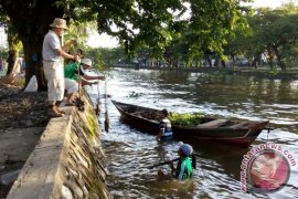 FKH  Hijaukan  Banjarmasin Dengan Rambai