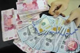 Jumat Pagi, Rupiah Menguat Jadi Rp13.301