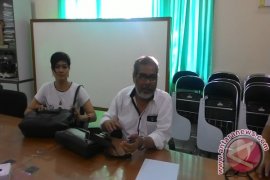 Ibu Angkat Angeline Tempramental dan Tertutup