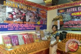 Pengrajin Jehen Pamerkan Dupa Herbal Asli Bali