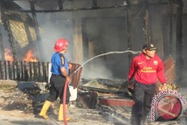 Lima Petak Toko Hangus Terbakar di Sawahlunto