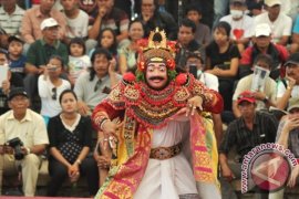 Maestro Seni Tari Tampilkan Prembon Klasik