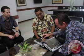 Konjen AS Tanya FPI Saat Kunjungi Tulungagung