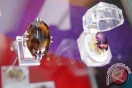 Panitia Jamin Kualitas Kontes Batu Kecubung Ketapang