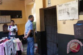 Kapolres Jember Inspeksi Sel Tahanan Polres