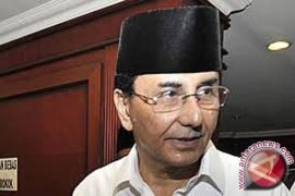 Ismeth Abdullah Sinyal Maju Pilkada Batam