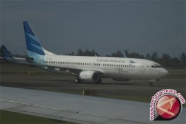 Garuda Batalkan 112 Penerbangan Akibat Letusan Gunung Raung