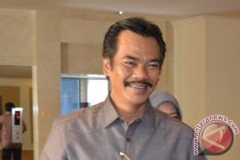 PDIP Pertimbangkan Ganti Ria dengan Ismeth Abdullah
