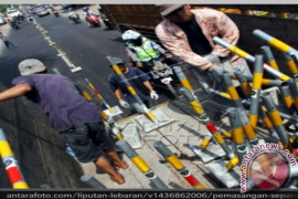 Tulungagung Pasang Ratusan Separator Jalan Antisipasi Kemacetan