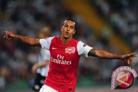 Arsenal Akan Perpanjang Kontrak Theo  Walcott