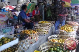 Buah Impor Lebih Mahal Dari Buah Lokal