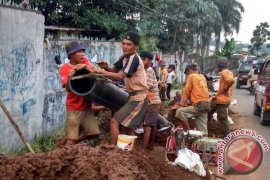 PDAM Relokasi Pipa Bocimi Minimalisasi Gangguan Layanan 