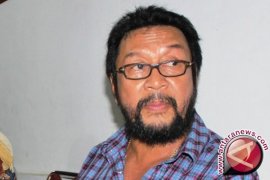 KPK periksa Yorrys Raweyai untuk tersangka Fayakhun