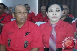 Cabup/Cawabup Sudirta-Sumiati Serahkan Visi Misi