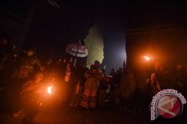Erupsi Gunung Raung Bayangi Perekonomian Bali