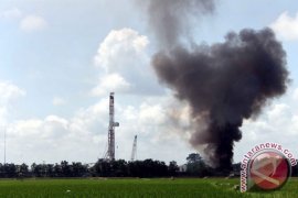 Camat  Segera Pasang Pengumuman Pengaduan Blok Cepu