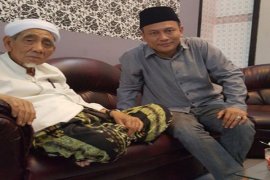 "Mbah Moen" Ingin NU Bersatu Pasca-Muktamar 
