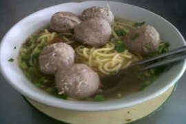 Pedagang bakso keluhkan mahalnya biaya sertifikasi halal