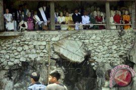 SITUS BUDAYA TORAJA Page 1 Small