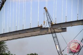 "Tie Beam" Jembatan Kartanegara Mulai Tersambung